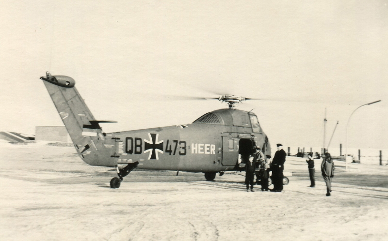 f9818