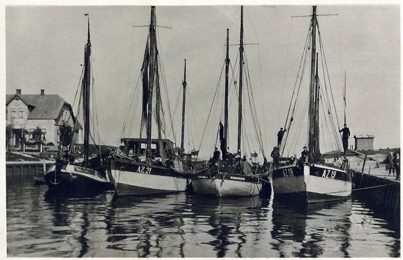 f8928