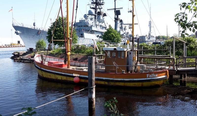 k1115
