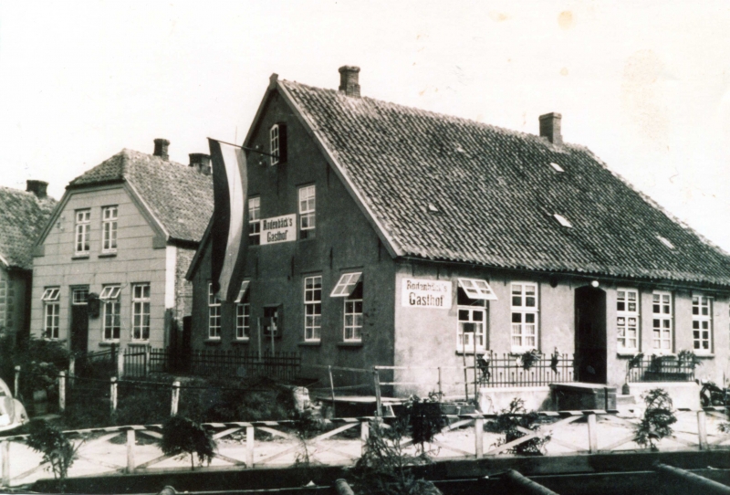 k1329
