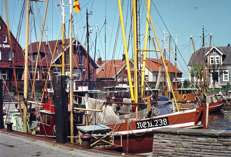 f9054