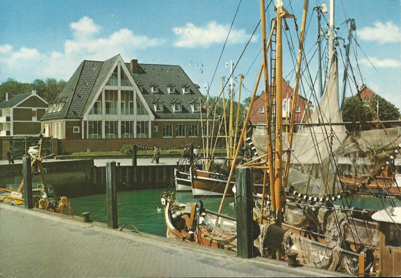 f8956