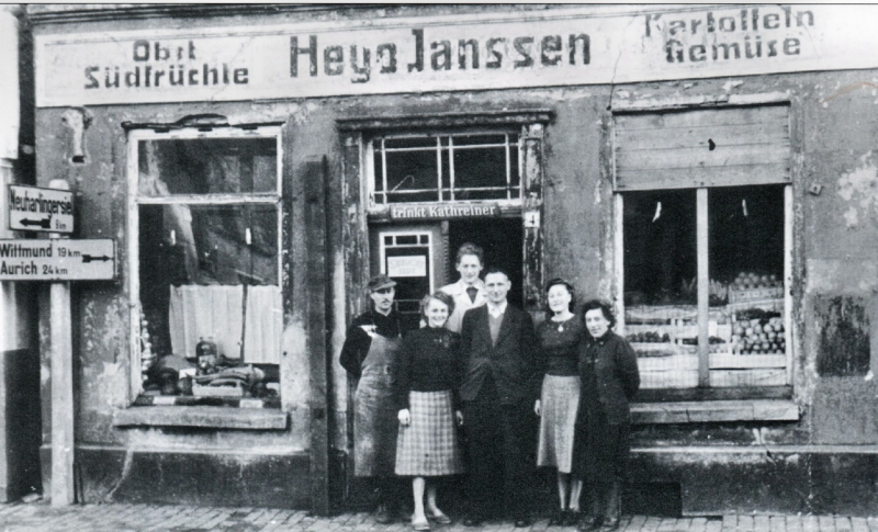 E113
